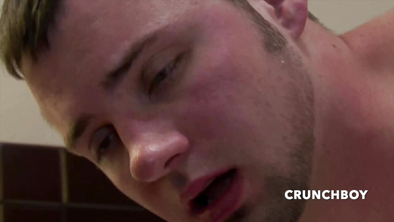 porno amater sa seksi bliznakinjama koji se jebu bez kondoma i svršavaju unutra iznenađenje