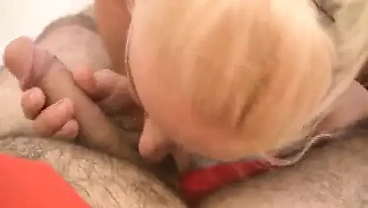 Der Porno-Streber: Tashi: blowjob & schlucken