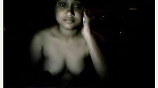 在网络摄像头上展示胸部孟加拉国女孩 第 3 部分