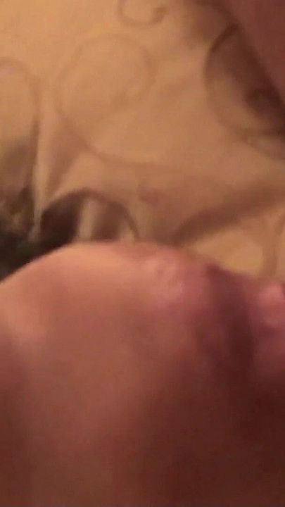 Seks amatur sebenar tanpa kondom di Thailand Percutian Trip dengan Awek Asia oleh Pelancong Jerman dirakam dengan Iphone | Klip 1