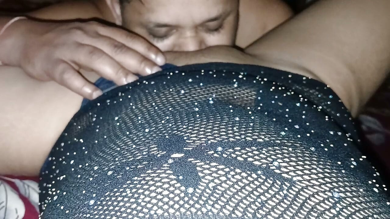 Hindi Sex Wife's Pleasure Sucking Milk From Her Breasts