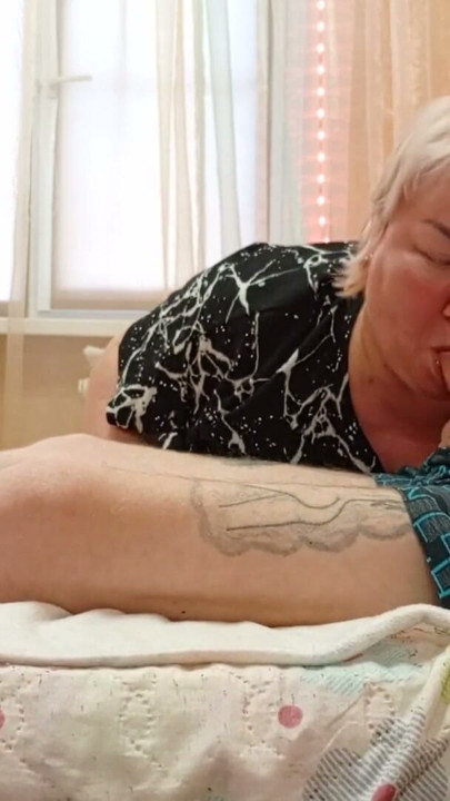 Stepmom sucks every last drop of cum out of cock | Clip 2