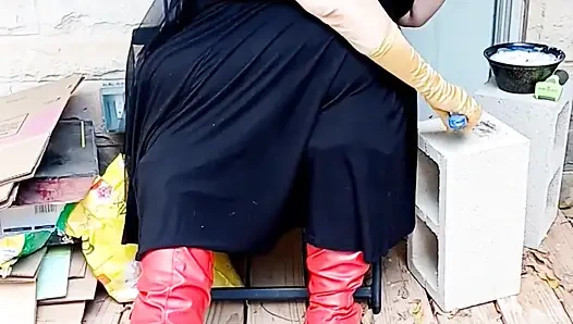 Gadis kelelawar sedang istirahat merokok di dalam dirinya