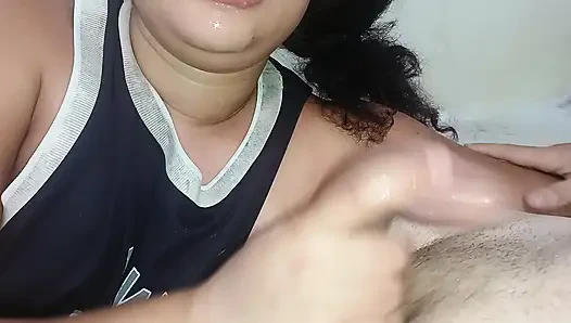 SURPRISE CUMSHOT IN THE MOUTH OF THE GLUTTONOUS BITCH
