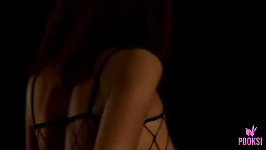 Finger fucker Genesis stuffs her wet pussy until she cums!