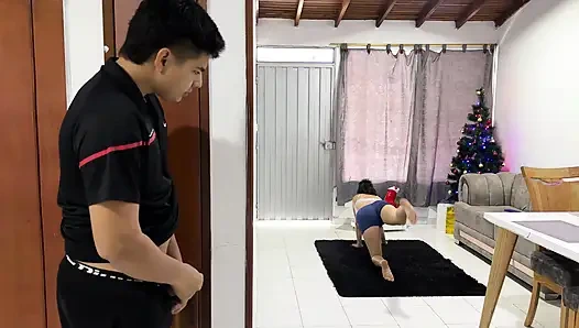 I See My Stepsister Doing Yoga in Leggings... I Couldn't Stand It and I Fucked Her Hard in All Positions