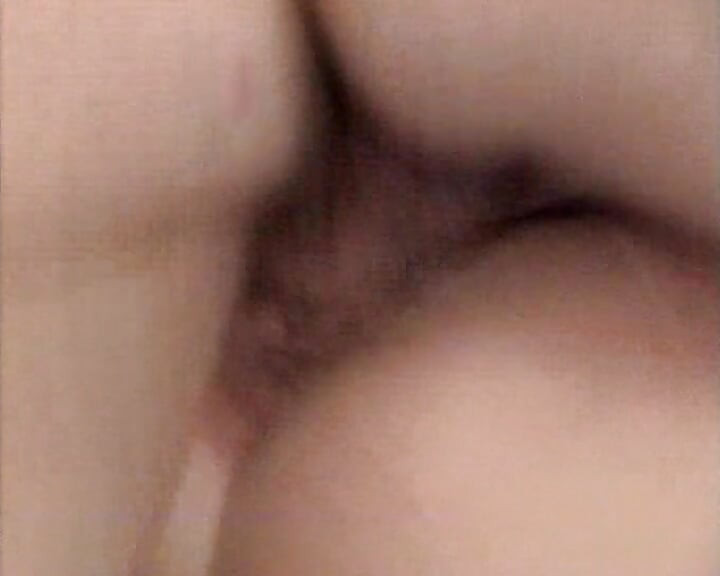 Pertunjukan seks threesome hot sama cewek perancis! Hot banget!