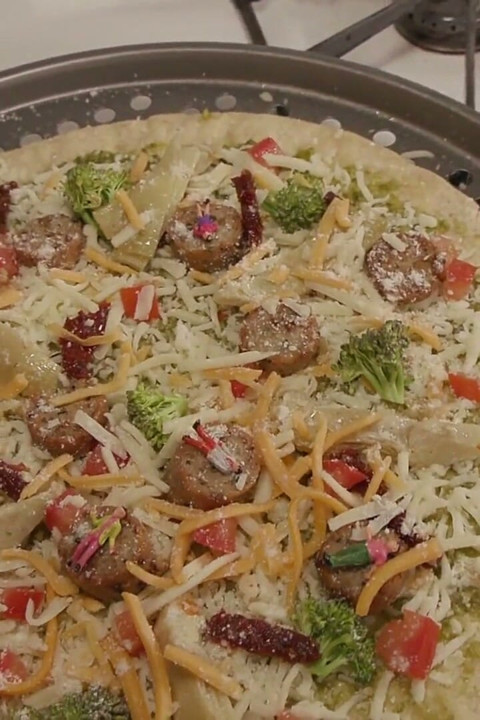 Uriașă la petrecerea pizza la birou cu Sinn Sage