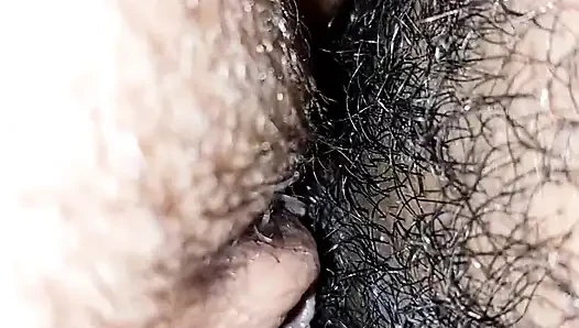 Kadın kılıklı olarak hayat