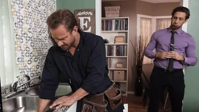 Dom King Puts Plumber Bruce Jones' Tool On The Side & Replaces It With His Hard Dick - MEN