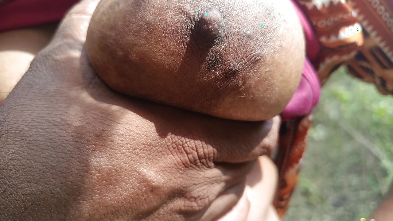 College couples enjoying outdoor fucking