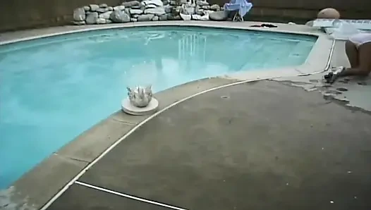 Heiße blonde schlampe von massivem bbc gefickt