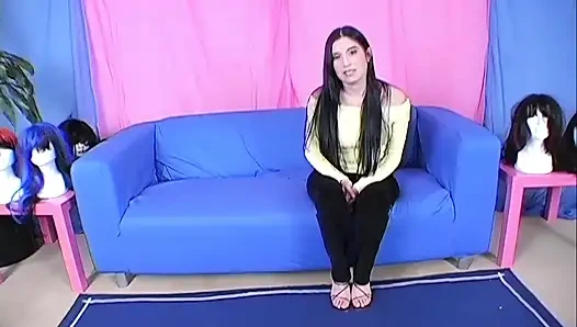 Amatör uzun saçlı model porno çekiyor