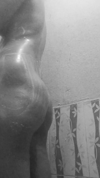 Desi Indian Girlfriend Bathing | Clip 1