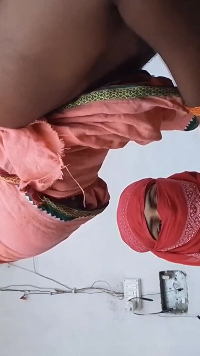 Desi bhabhi kovaa seksiä devarin kanssa ja naimista makuuhuoneessa hindi-äänellä | Klippi 3