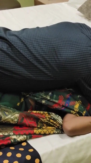 Unforgettable moment from "A couple made a hardcore fucking session infront of registror who came to made them divorce"