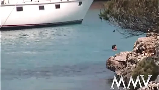 Lustful blonde Kelly Trump masturbates on rocks