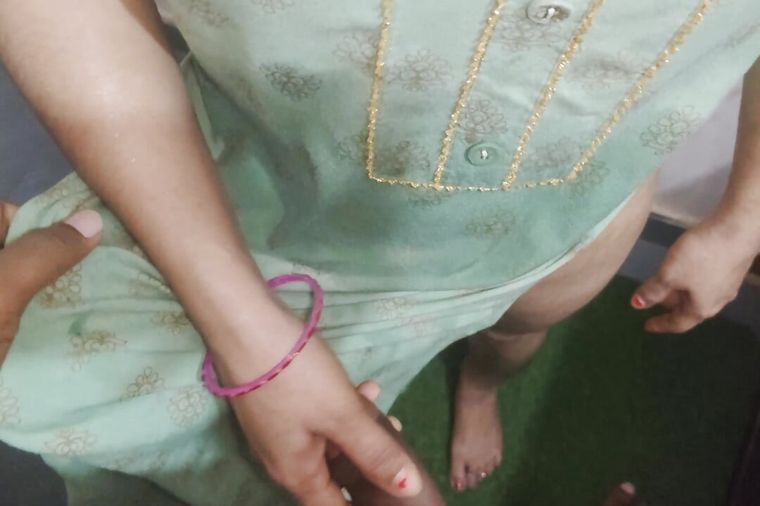Bhabhi ke sath kitchen me sex kiya