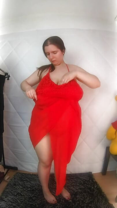 تجربة الفساتين غير الخاضعة للرقابة