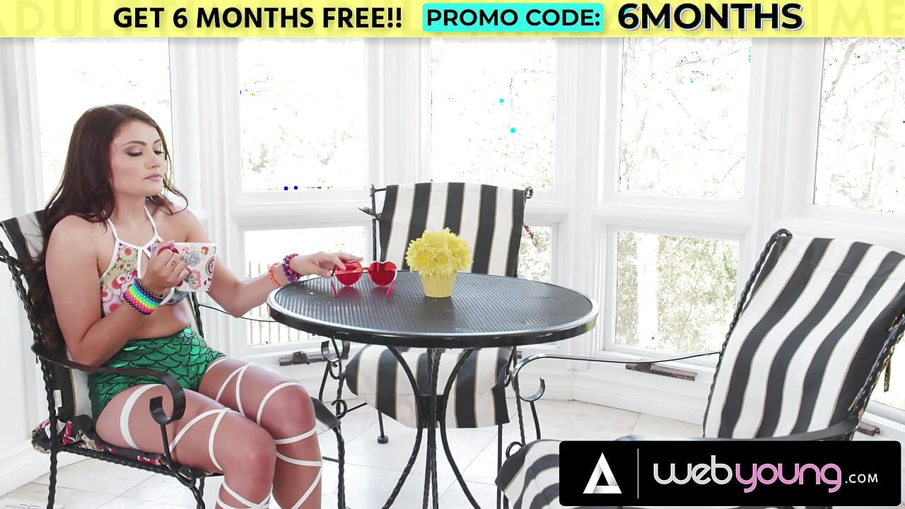 Gia Paige Lies About Broken Phone & Cheats On Adria Rae With Kissa Sins After Morning Pussy Eating