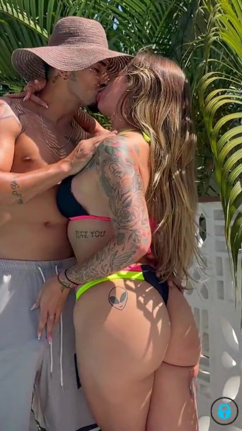 NYMPH CATCHES THE EYE OF THE GIFTED POOL CLEANER! FUCK MY PUSSY! | Clip 1