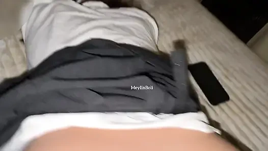 СТУДЕНТ ДОМАШНЕГО ПОРНО ПОЛУЧАЕТ ЗАДНИЦУ ЗА ТО, ЧТО ХОДИТ НА КОНЦЕРТ