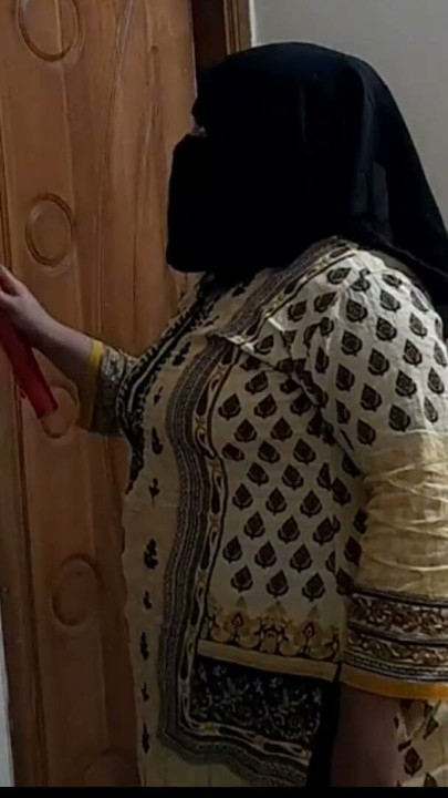 Egypt Muslim BBW Aunty gets stuck under bed while cleaning Room then neighbor helps her & Give something behind | Clip 2
