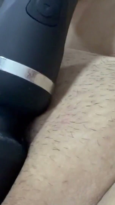 plays with her vibrator in her pussy very delicious | Clip 1