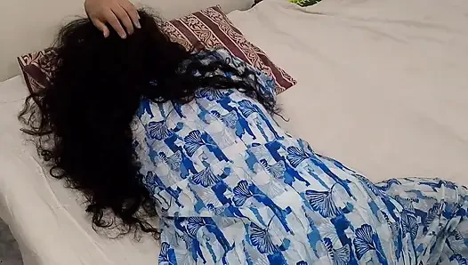 Desi Indian wife asked to discharge in the pussy