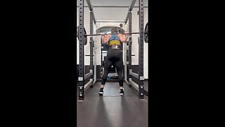 Sabtu Squats dengan Simone Steele