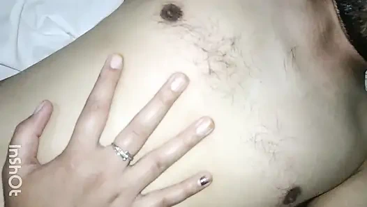 Bugün Priyanka yenge sekreterini otele çağırdı ve onu çok sikti.