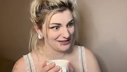 Улыбки и болтовня крупным планом