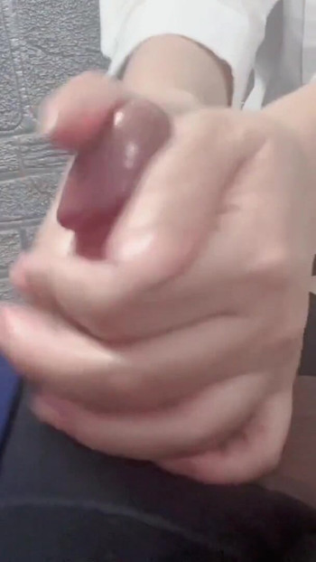 我的亚洲女老板今天给我打手枪 |剪辑 1