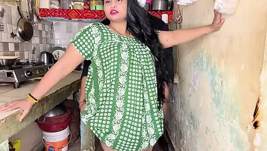 Горячая кухня бхабхи Devar встречается с полной ночной страстью