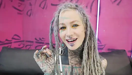 Çifte anal penetrasyon, fışkırtmalı orgazm ve ıslak gırtlağına kadar üçlü grup seks