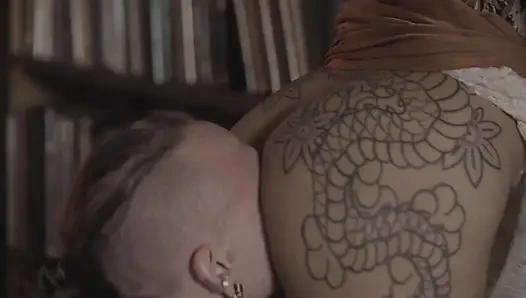 Dicke schlampe mit dicken titten lässt fremden creampie in der bibliothek ravyn alexa peter hooke