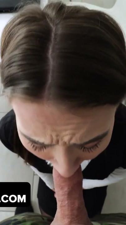 Ateşli üvey kız Veronica Church üvey babasına en sevdiği dildoyla nasıl oynadığını gösteriyor - dadcrush | Klip 2