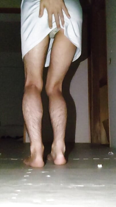 Bir Japon kadın crossdressing giyiyor mastürbasyon yapıyor