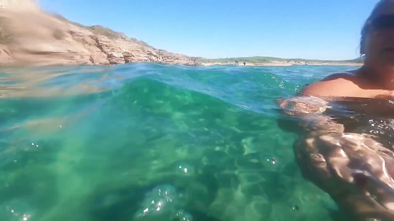 Kinky Couple - Curvy Big Ass Sardinia Beach