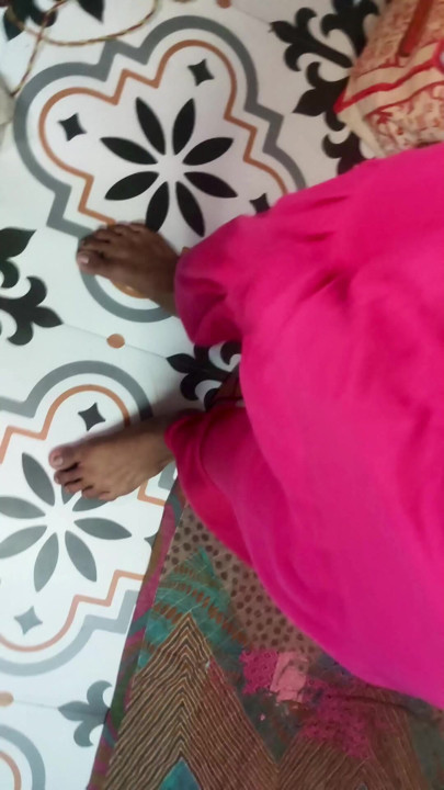 Salwar me talwar tum mere ling ka bada huaa salwar me dekho kitna sukh bhara huaa hai salwar me big ling majedar hai