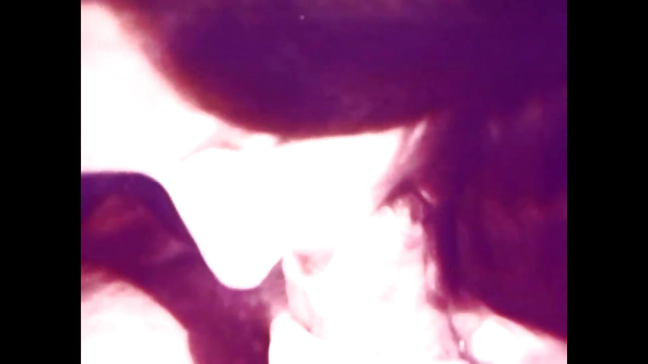 Con đĩ nóng bỏng