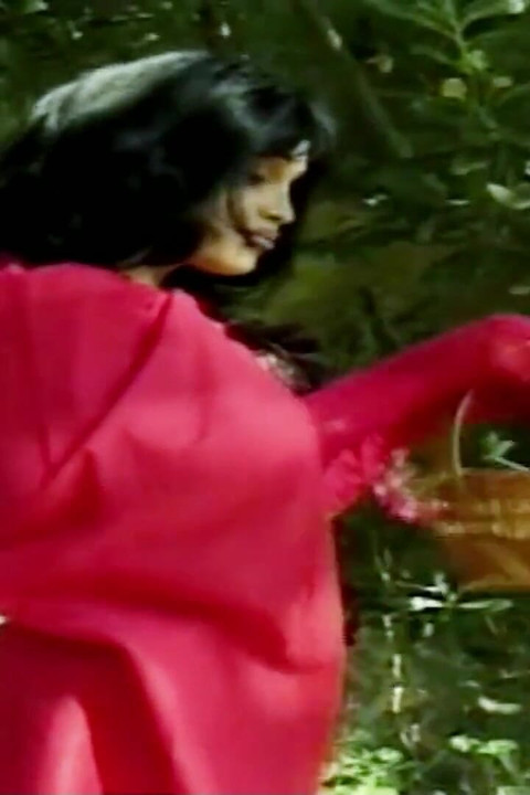 BBC jebe transicu s velikim sisama u usku guzicu tijekom međurasnog seksa