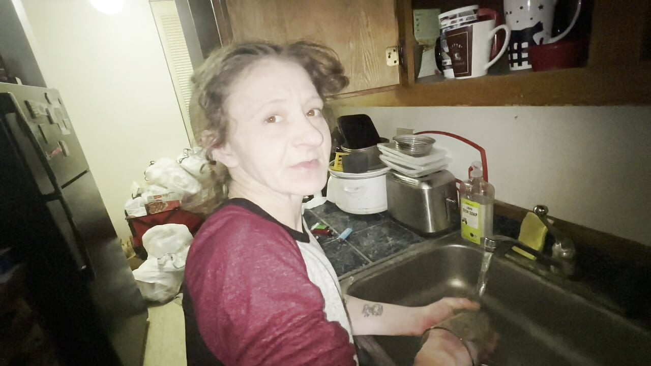 Я трахнул эту уличную в каждой комнате!