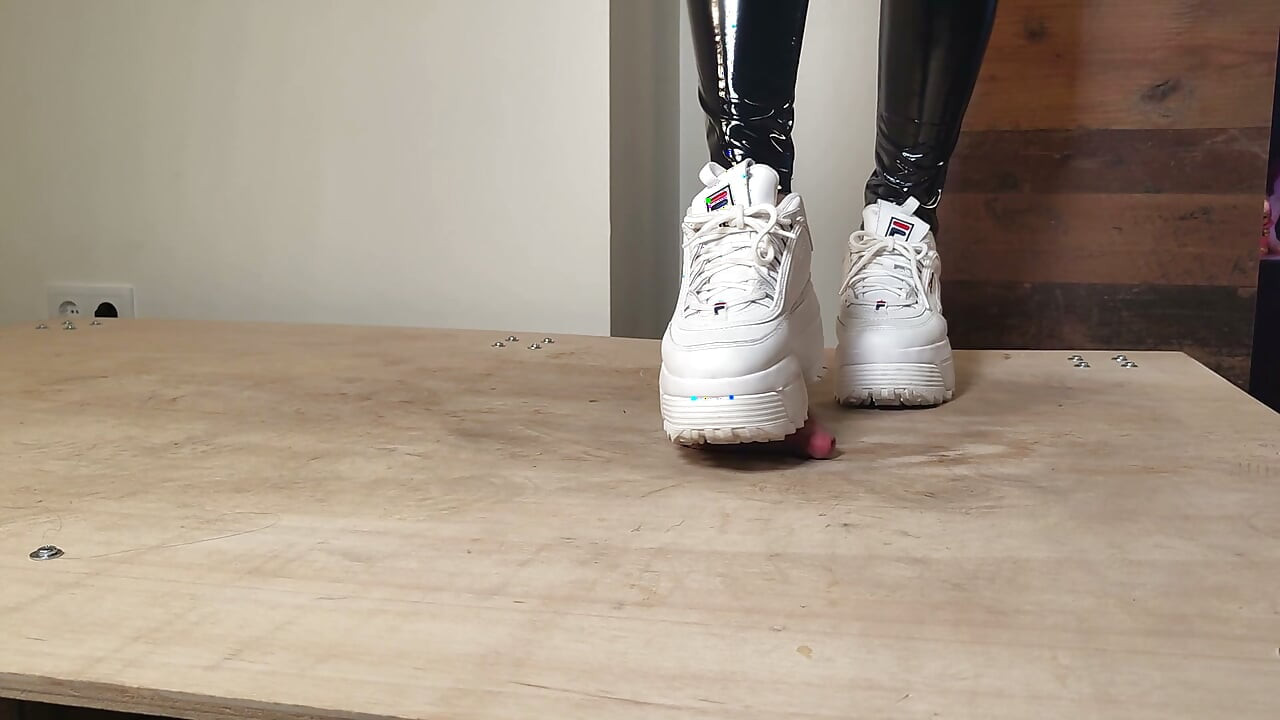 Fila Disruptor Plateau Cock Crush Full Clip - Lady Thaya