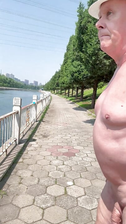 Naked bike tour in China