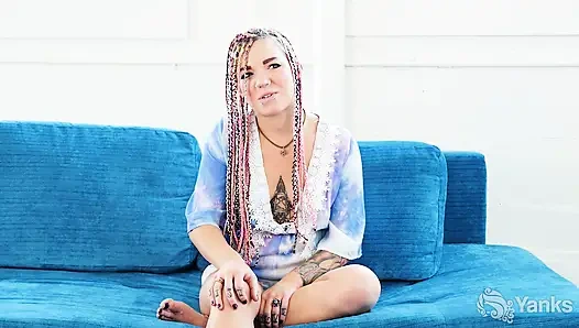 Memek Pixie Lehaj Dilumuri Minyak