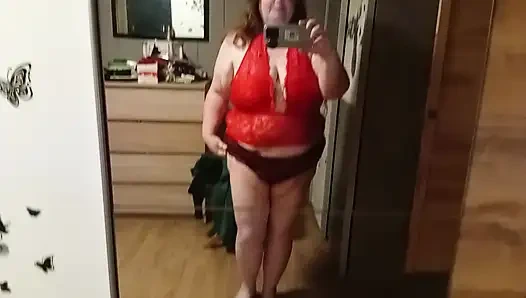 BBW likes to show itself in lingerie