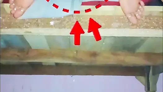 Jam 2 pagi malam, aku ngentot memek kakak ipar india gaya doggy sampai muncrat.