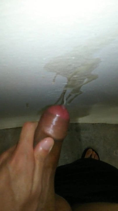 Public masturbating (10shots) in HDB