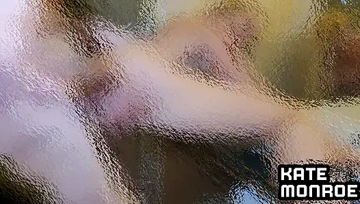 Kate monroe si tante sange dientot sama cowok penjaga kolam renang